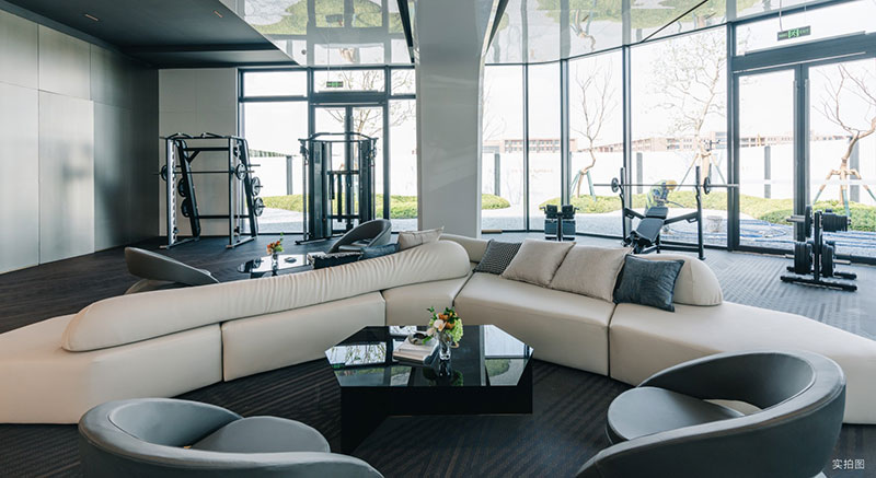 000000.jpg 000000.jpg