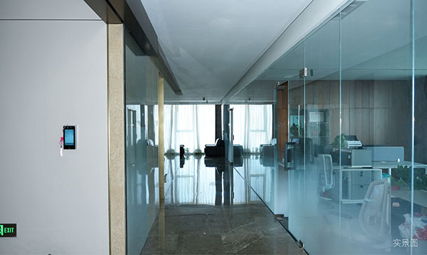 000000.jpg 000000.jpg